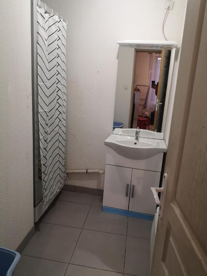 F1 1Er Etage 3 Personnes Daire Aubenas Dış mekan fotoğraf
